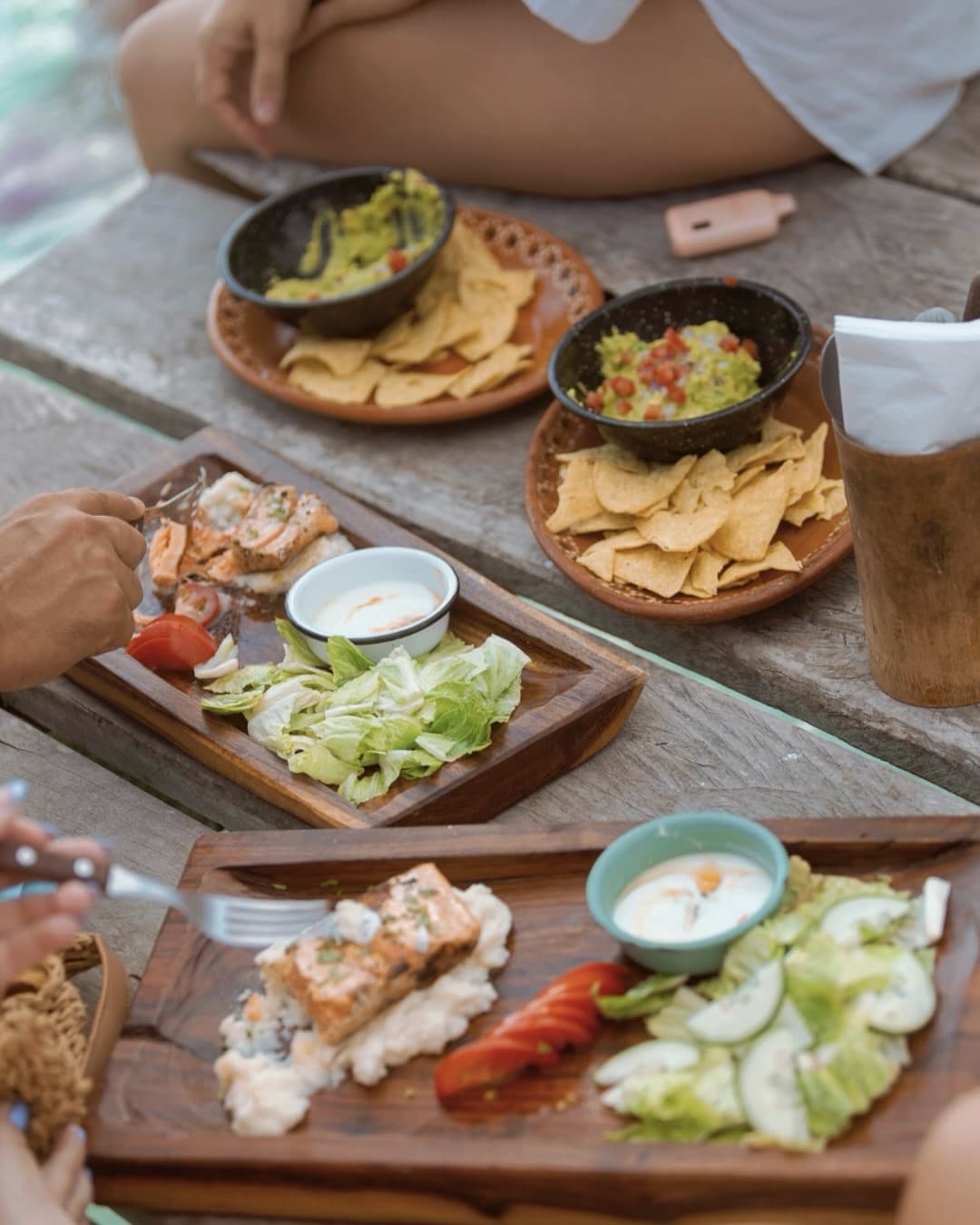Guacamole and seafood pairing on the deck